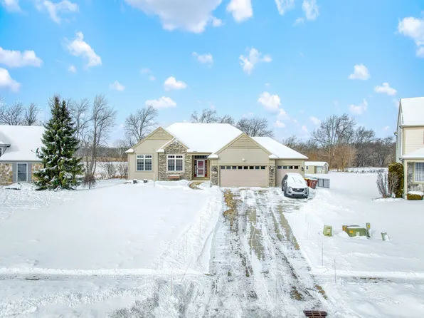 48 Dickens St, Spring Arbor, MI 49283