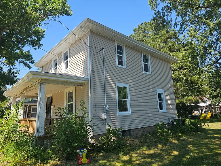 1919 N Court St — Photo 2