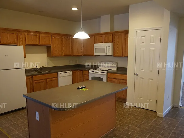 83 Barrett Dr — Photo 3