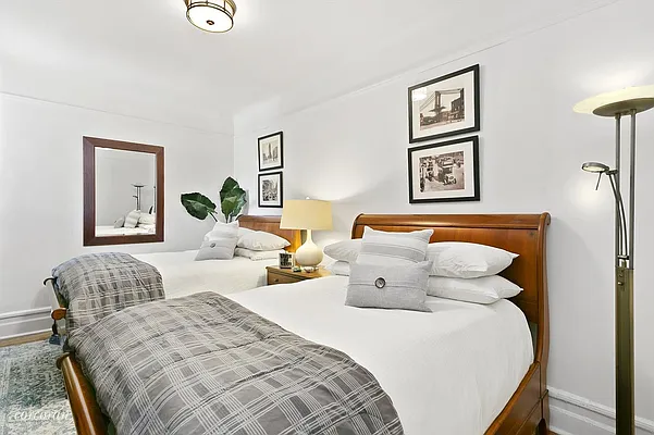 Sold by Corcoran | media 8