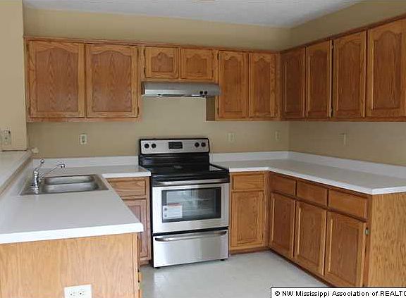 5th image of 6823 Valerie Dr