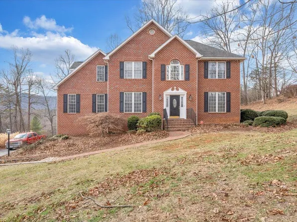 56 Estates Cir, Troutville, VA 24175
