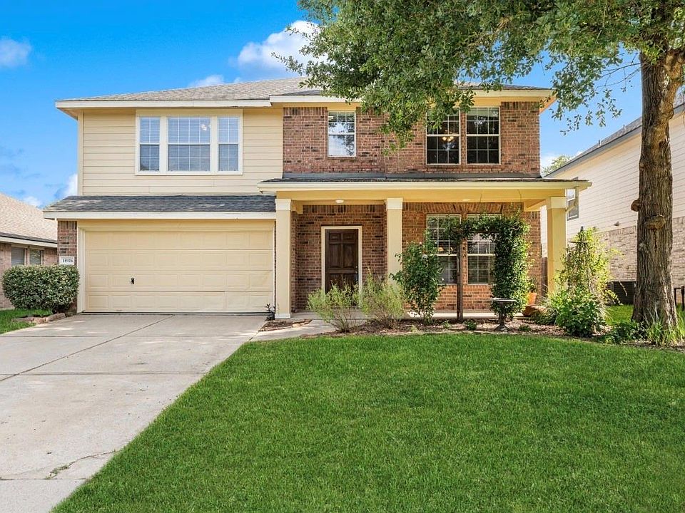 1st image of 18926 Cluster Oaks Dr