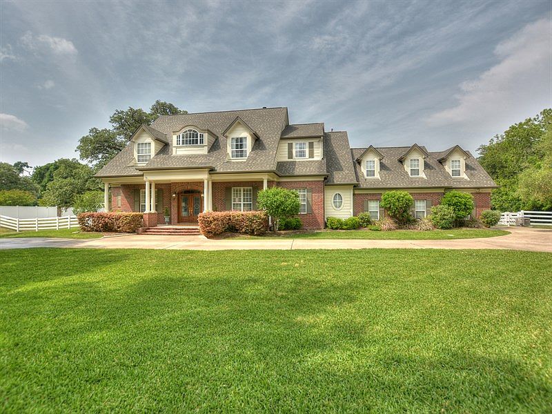 1st image of 8318 Lewis Mountain Dr