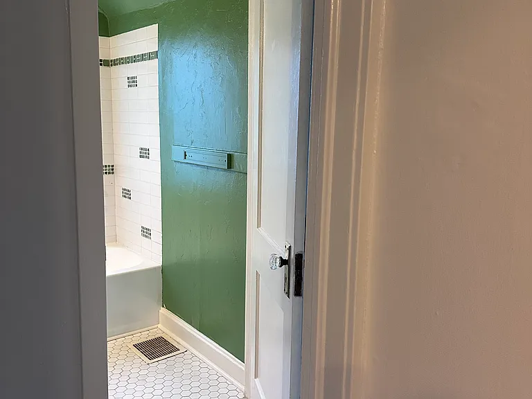 4810 Holly St — Photo 6