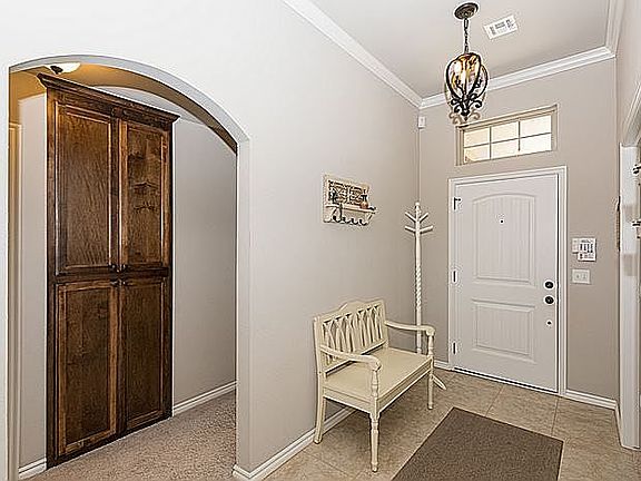 4th image of 1013 Laurel Creek Dr