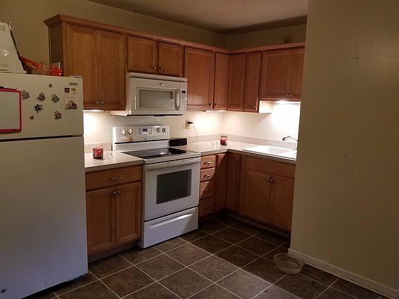 5th image of 3566 River Park Dr