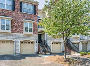 101 Osprey Ct, Secaucus, NJ 07094
