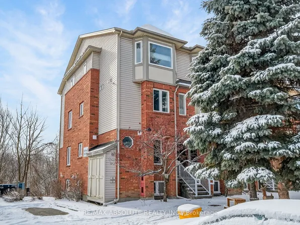 117 Tall Pines Point, Ottawa, ON K2H 1H1