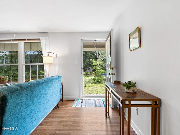 5405 Autumn Dr — Photo 3