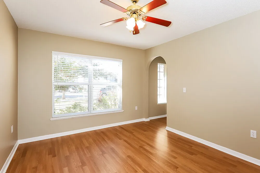 4 bed, 2.5 bath, 2215 sqft, $3,900 — Photo 4