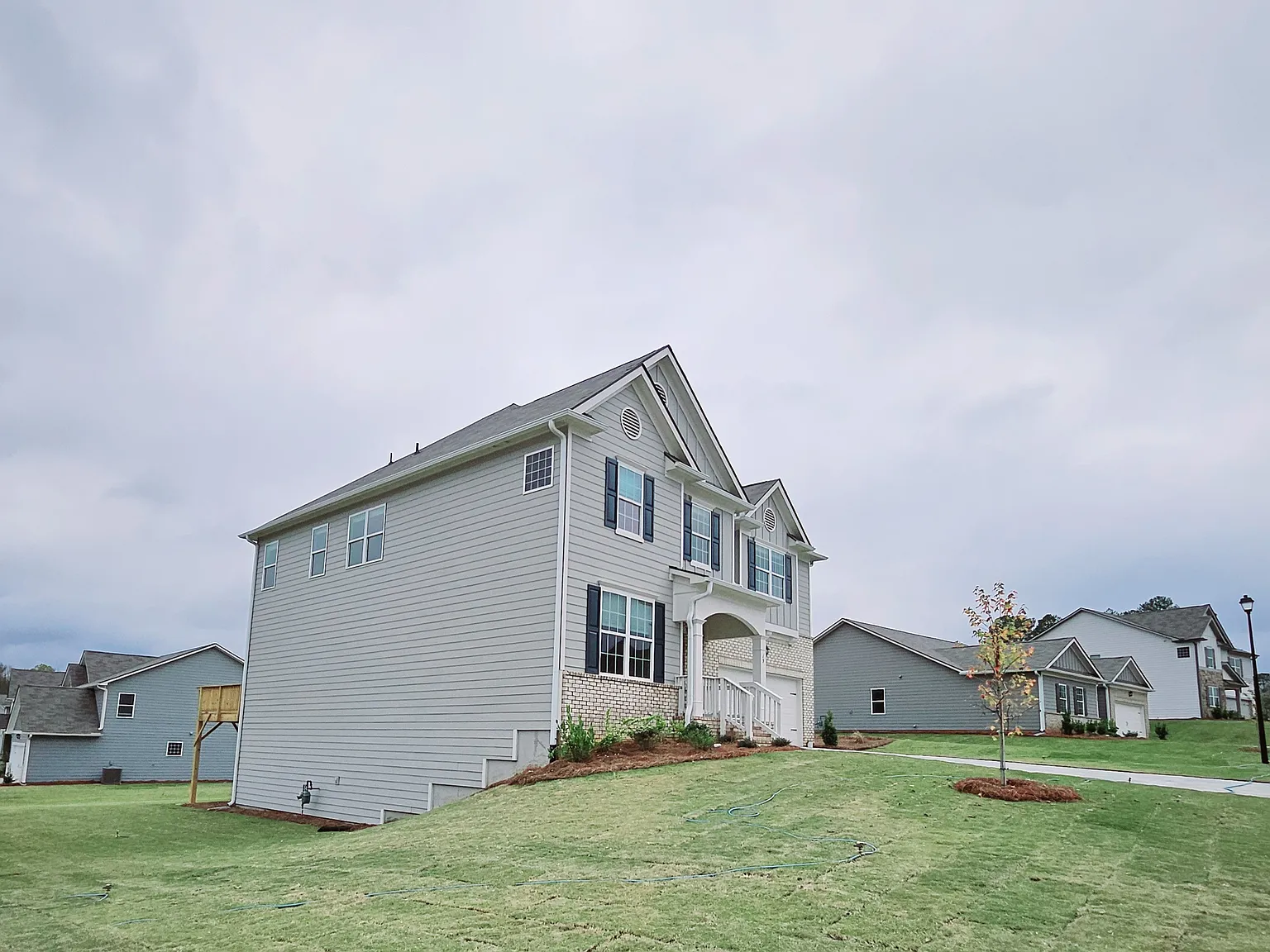 5 bed, 3209 sqft, $2,850 — Photo 4