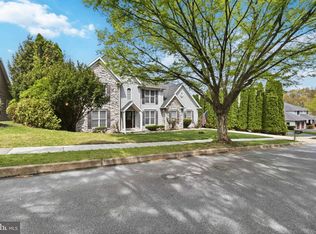 1221 Jill Dr, Hummelstown, PA 17036