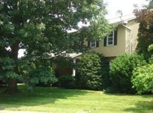 501 Amesbury Rd, Lancaster, PA 17601