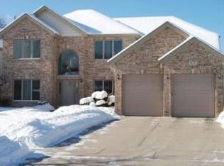 612 S Beverly Ave, Addison, IL 60101