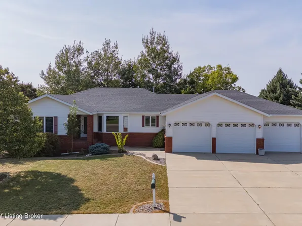 1971 10th Ave W, Dickinson, ND 58601