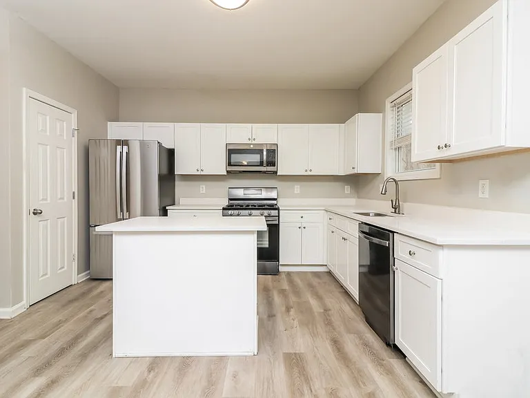 3643 Uppark Dr — Photo 10