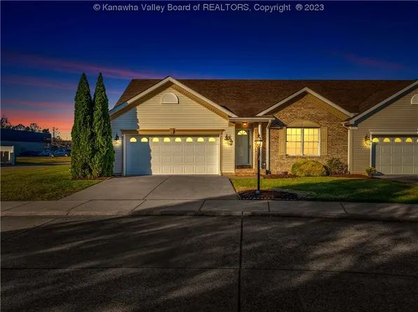 93 Gables Dr, Hurricane, WV 25526