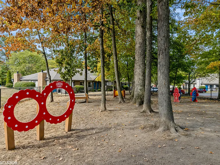 Silvertree at Little Turtle Apartments — Photo 30