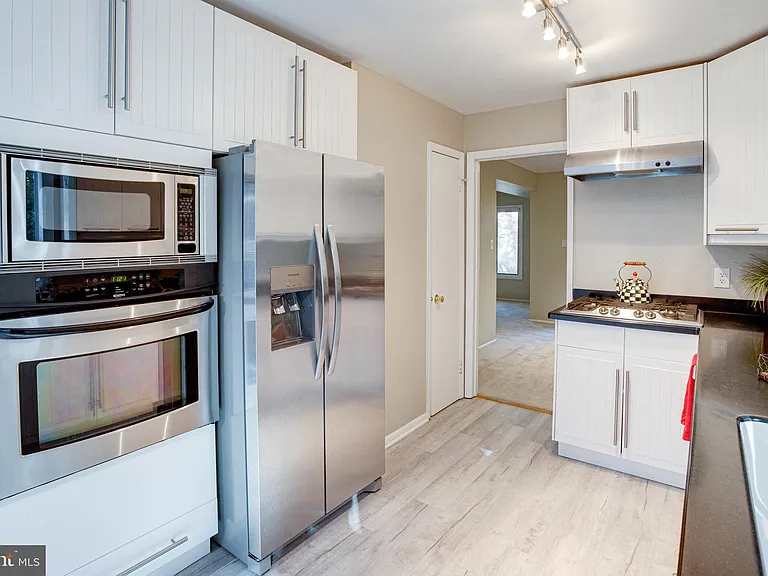 12303 Mulberry Ct — Photo 18