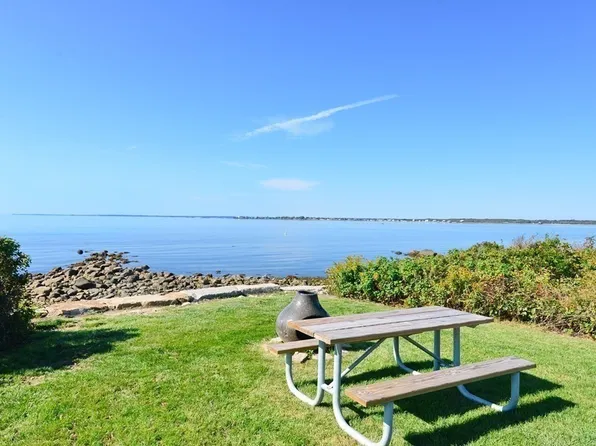 22 Balsam St, Fairhaven, MA 02719