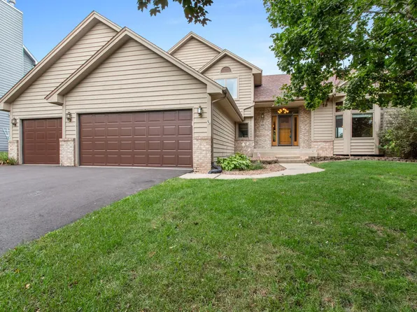 805 Trotters Rdg, Eagan, MN 55123