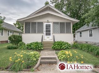 1025 F Ave NW, Cedar Rapids, IA 52405