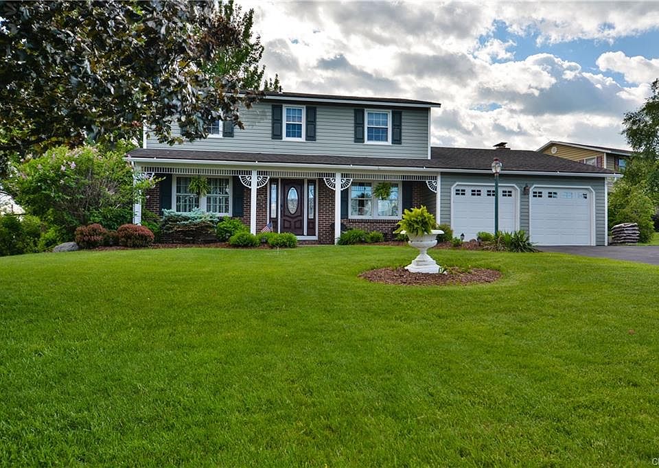 1st image of 114 Dewberry Ln