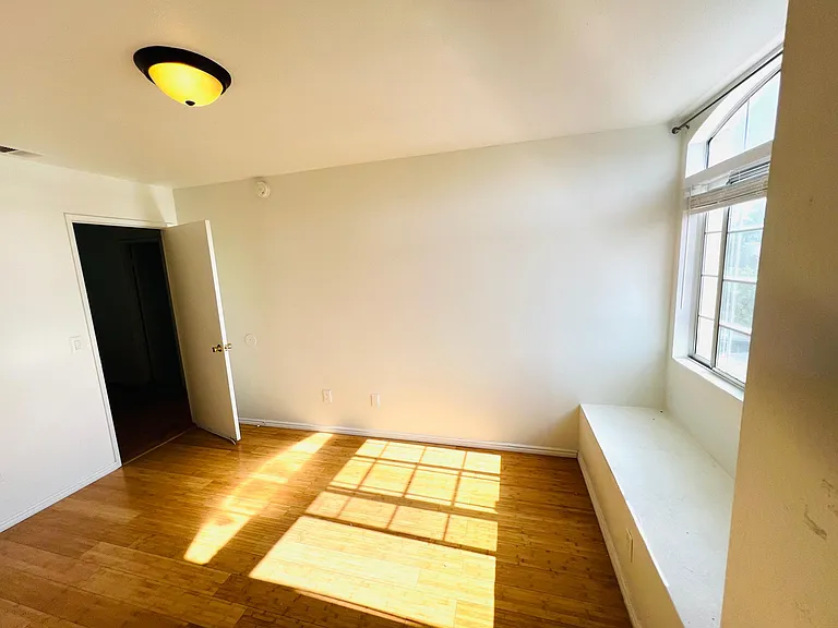 12950 Pan Am Blvd — Photo 8