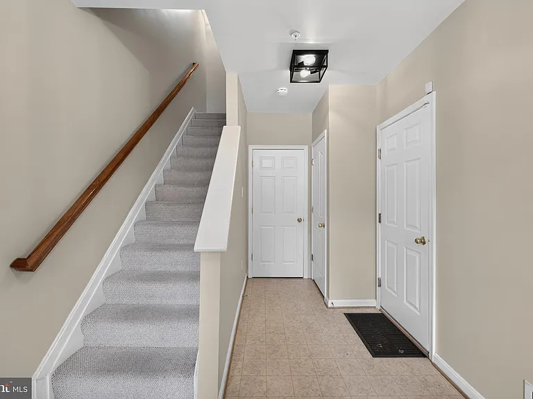 11715 Gunners Dr — Photo 4