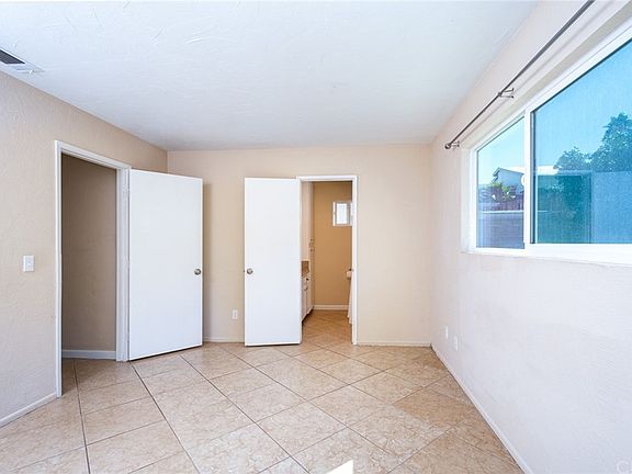 4th image of 15525 Rose St
