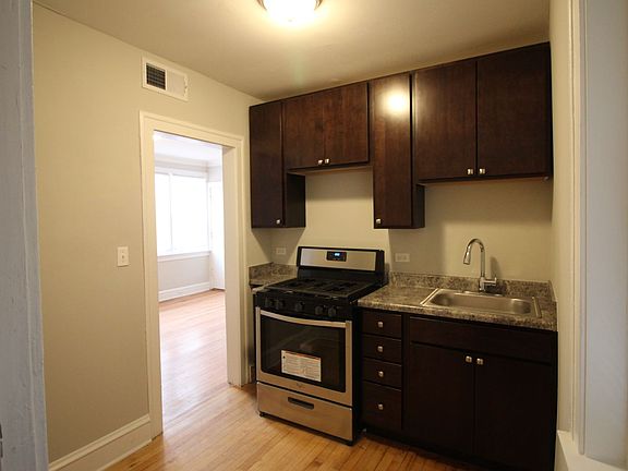 5th image of 4948-52 W Berteau Ave