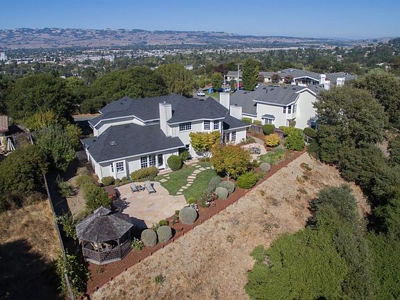 4th image of 535 Hayes Ln