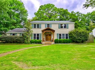 1395 Glen Oaks Dr, Memphis, TN 38119