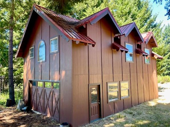 2054 Lighthouse Rd, Petrolia, CA 95558