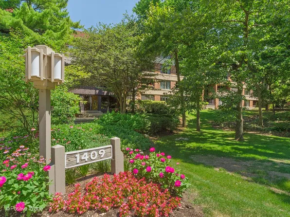 1409 Burr Oak Rd APT 112A, Hinsdale, IL 60521