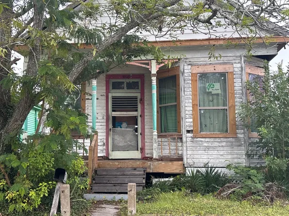 3910 Avenue O 1/2, Galveston, TX 77550