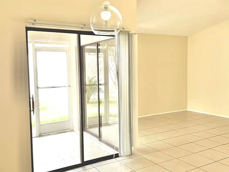 11451 Darlington Dr — Photo 5