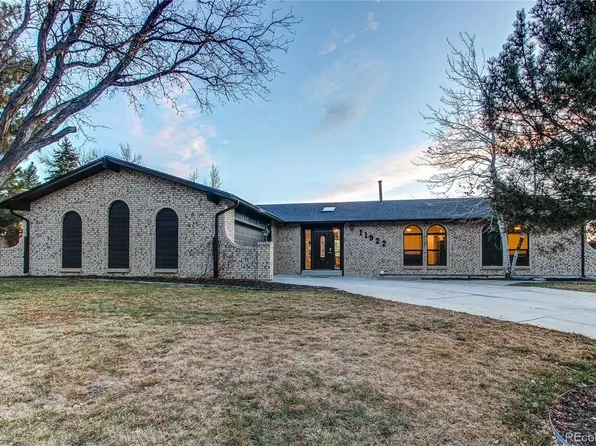 11922 W 77th Drive, Arvada, CO 80005