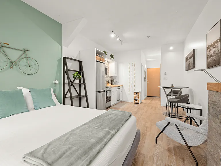 409 Swift St #0 — Photo 8