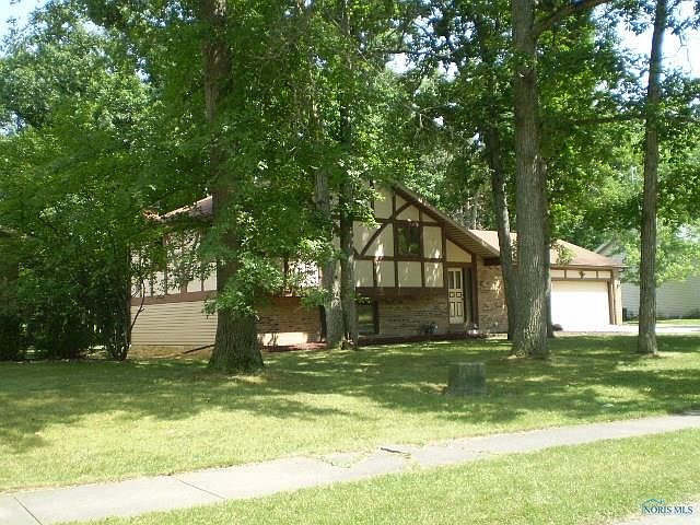 1st image of 1867 Sherwood Dr