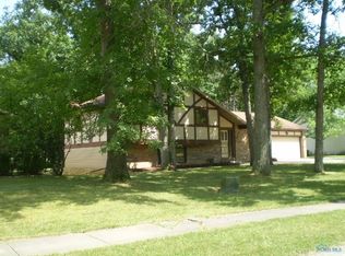 1867 Sherwood Dr, Defiance, OH