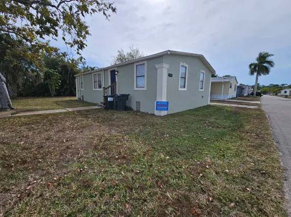 436 Gnu Dr, North Fort Myers, FL 33917
