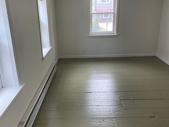 3rd image of 125 E Main St #3