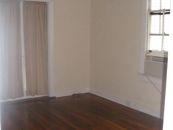 3rd image of 1938 Audubon St