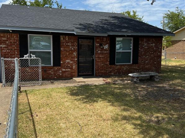 214 W Andrew Dr