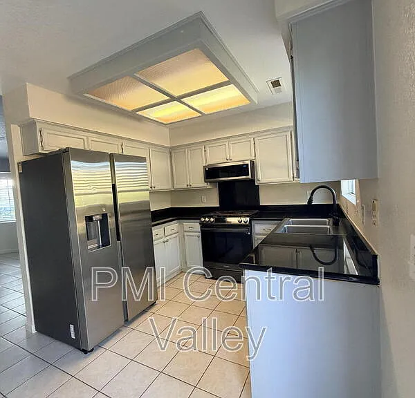 464 Lucas Ct — Photo 9
