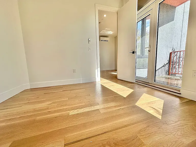435 Meeker Ave #2A — Photo 9