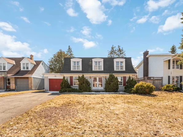 1842 Playfair Dr, Ottawa, ON K1H 5S1