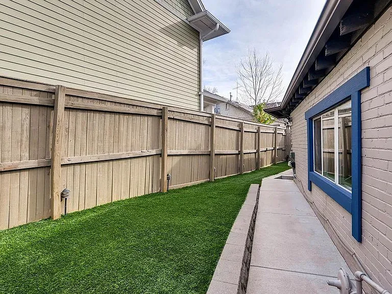 942 E Mississippi Ave — Photo 3